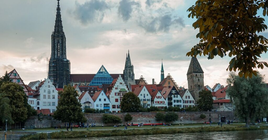view of the city of Ulmer from across the Danube